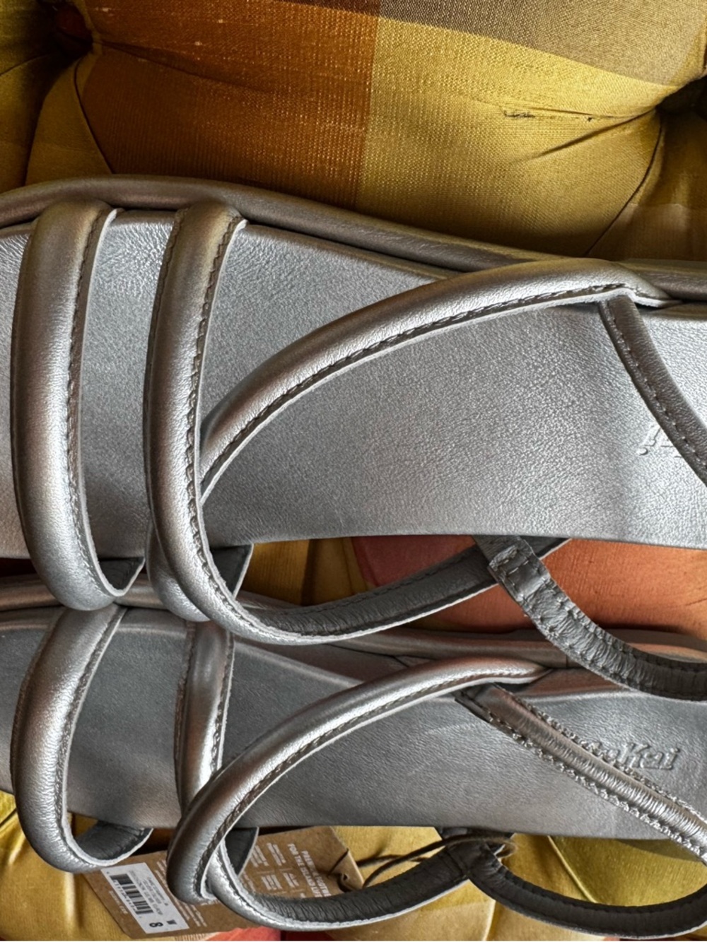 OluKai TIARE STRAPPY SILVER - WOMENS SIZE 10 New with tags $130 - Picture 4 of 7